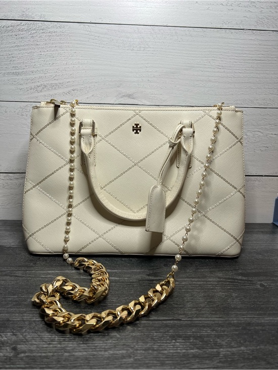 Tory Burch Handbags - Tory Burch Cream Quilted Leather Satchel with Pearl & Gold Chain Strap